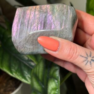 Labradorite Violette, forme libre