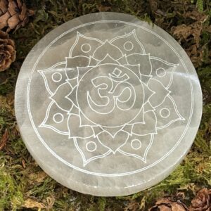 Plaque de rechargement en Sélénite “Om” ॐ