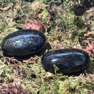 Galet, Tourmaline noire