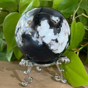 Sphère Agate Fleur Noire & inclusions de Quartz + Support 