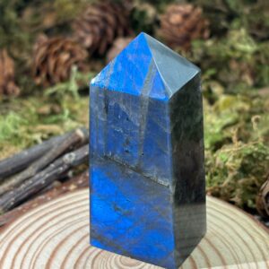 Tour, Labradorite