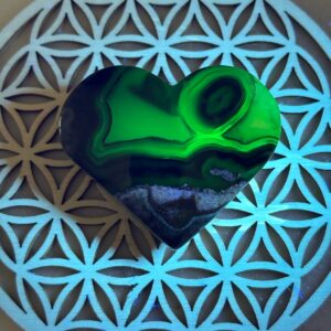 Coeur Agate Volcanique, Réactif aux UV