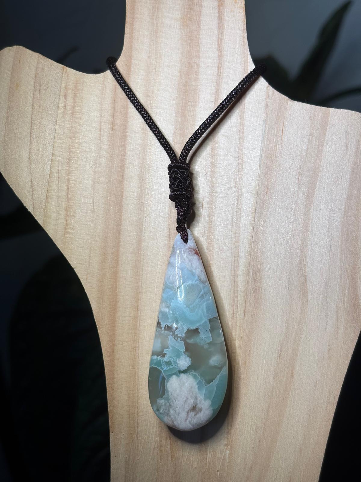 pendentif-agate-fleur-verte-russie-druzy-cordon-3