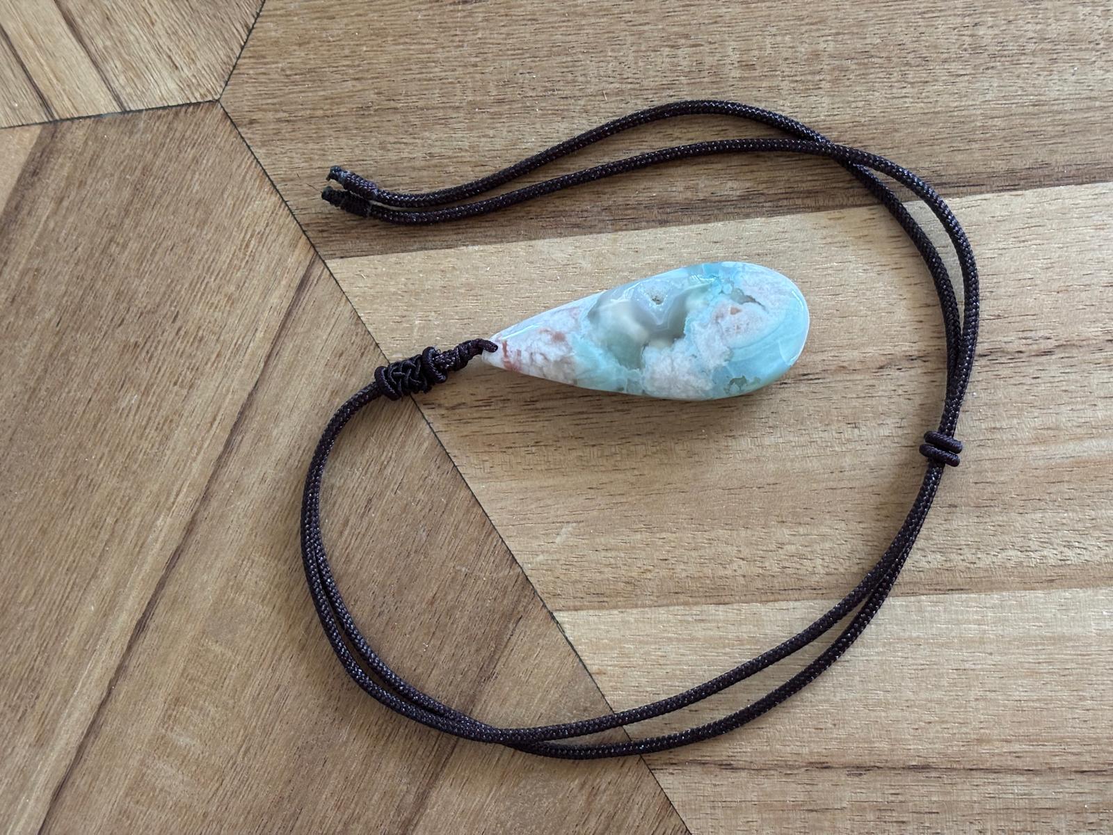 pendentif-agate-fleur-verte-russie-druzy-cordon-4