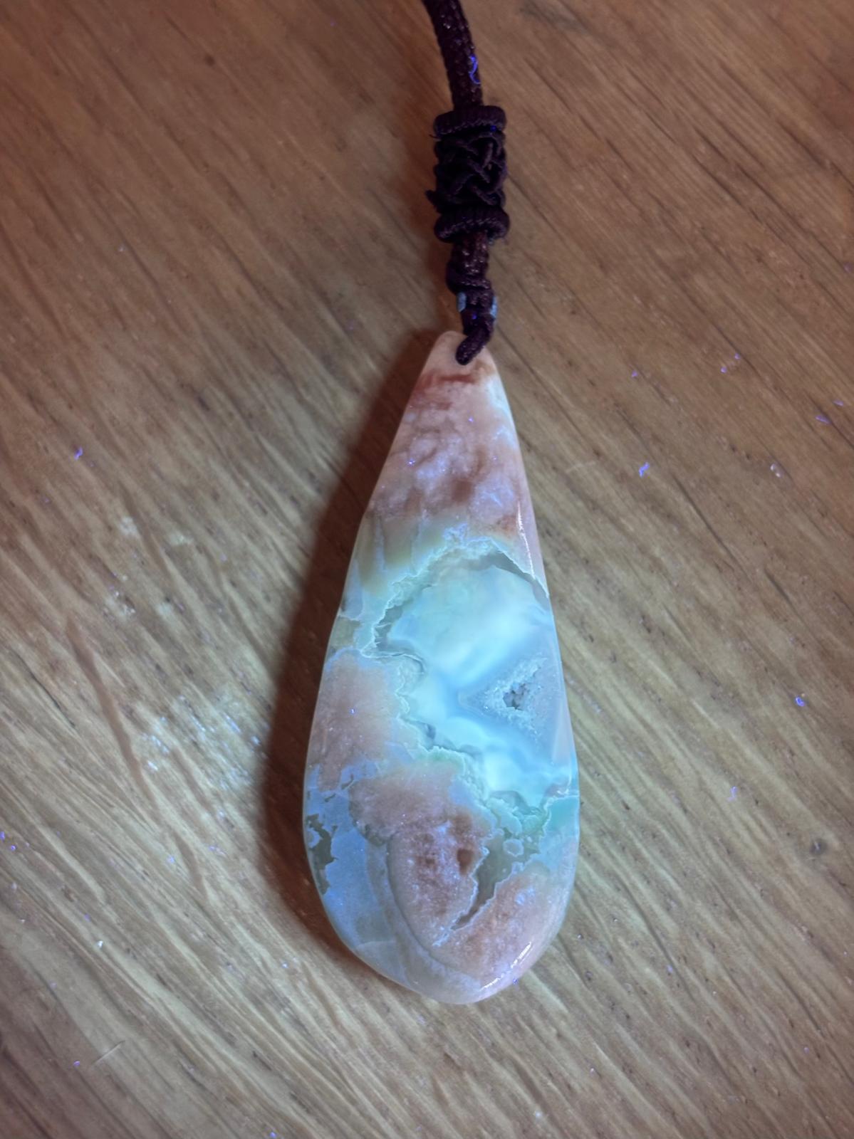 pendentif-agate-fleur-verte-russie-druzy-cordon-5