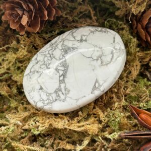Galet, Howlite