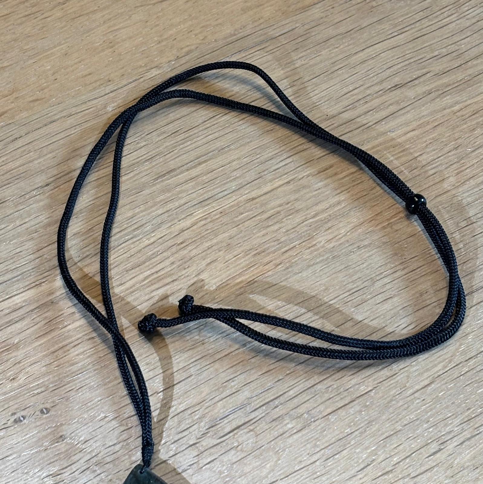 3-pendentif-labradorite-cordon-3